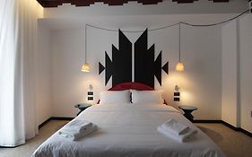 Bazaar Hotel